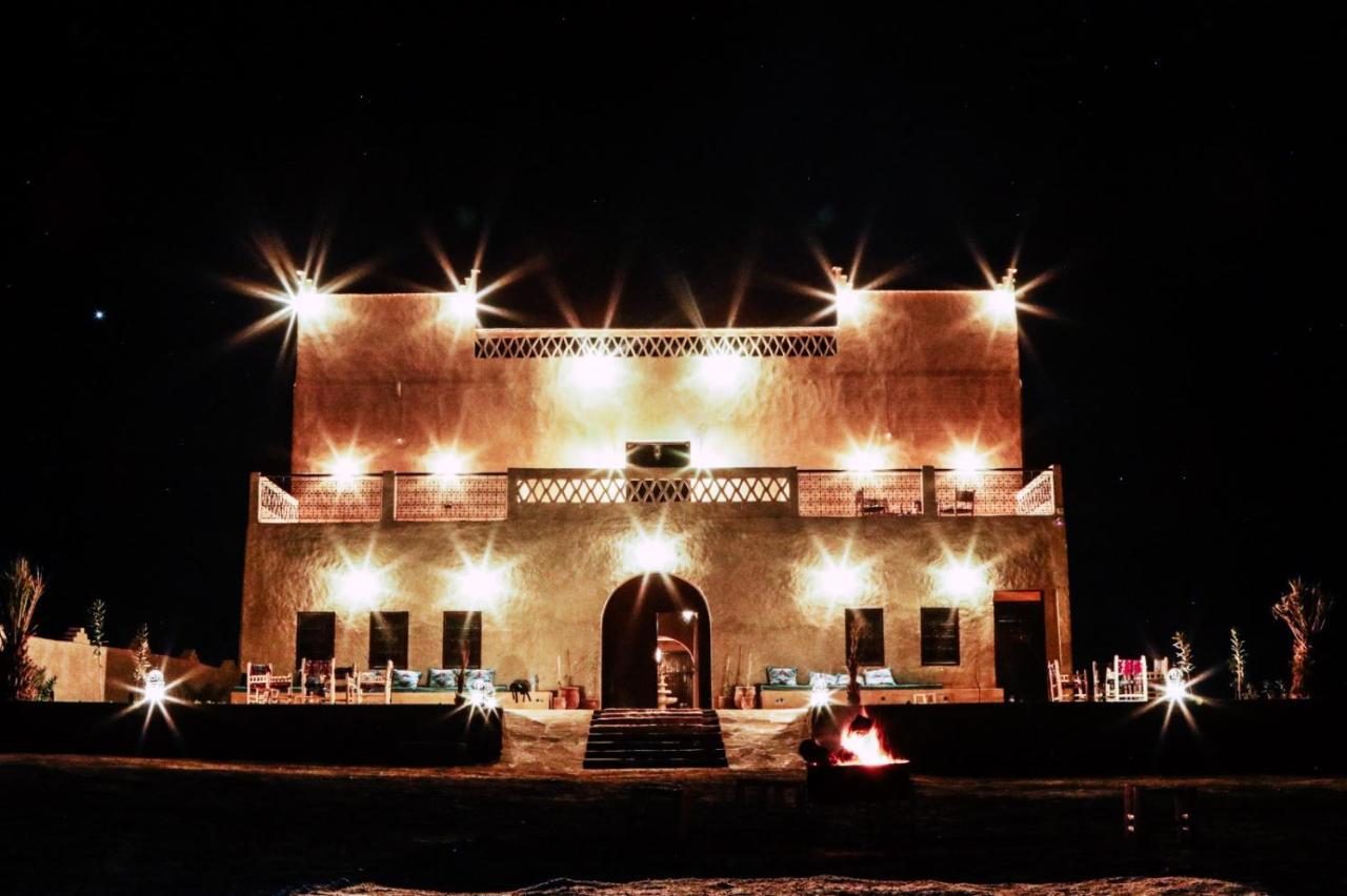 Riad Caravasar Merzouga Exteriör bild