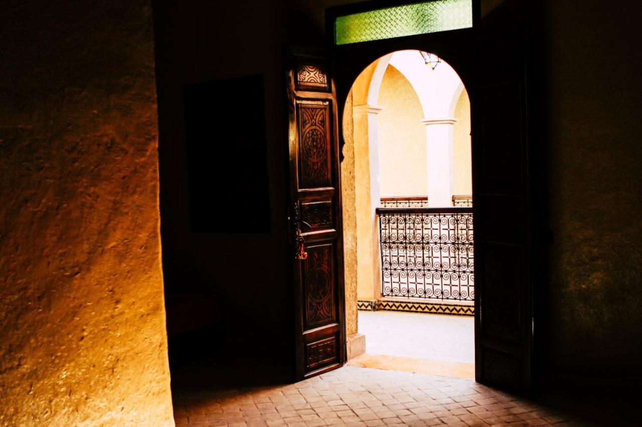 Riad Caravasar Merzouga Exteriör bild