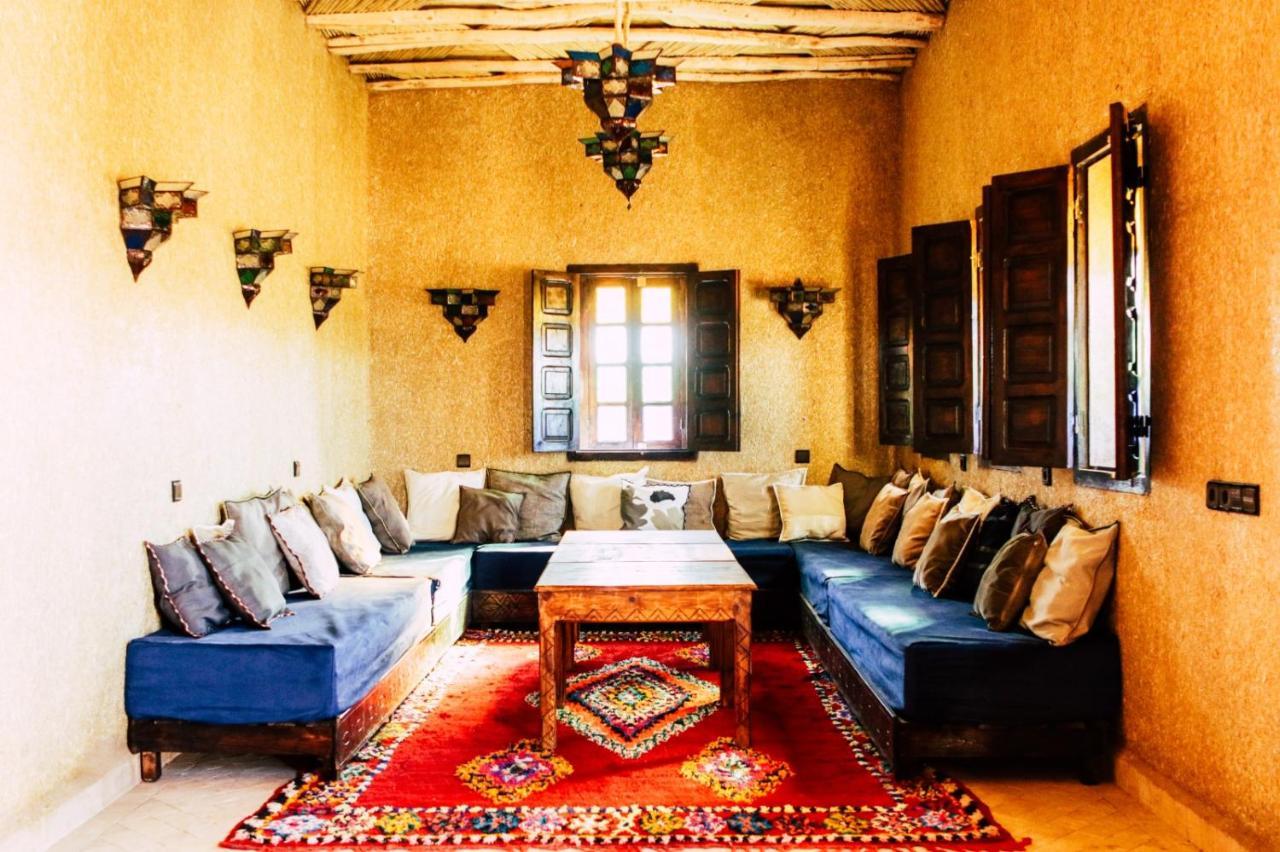 Riad Caravasar Merzouga Exteriör bild