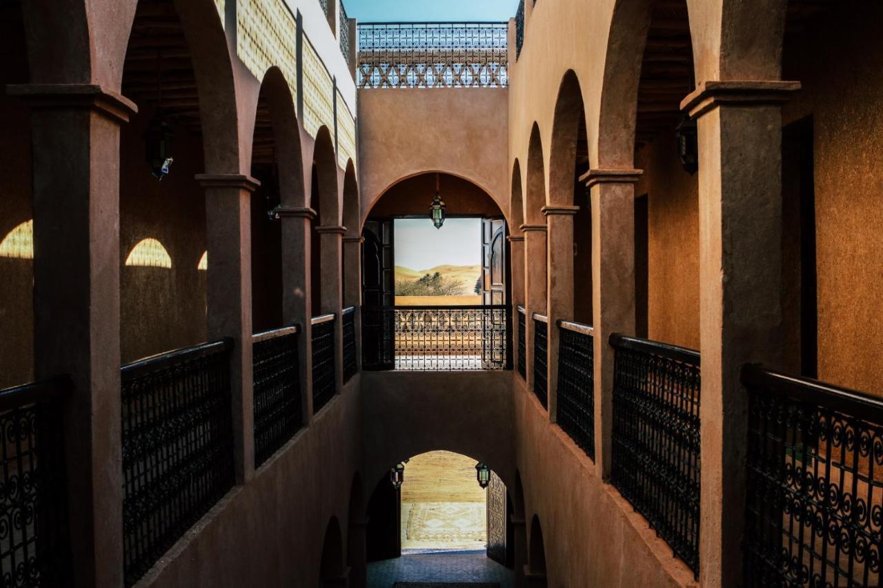 Riad Caravasar Merzouga Exteriör bild