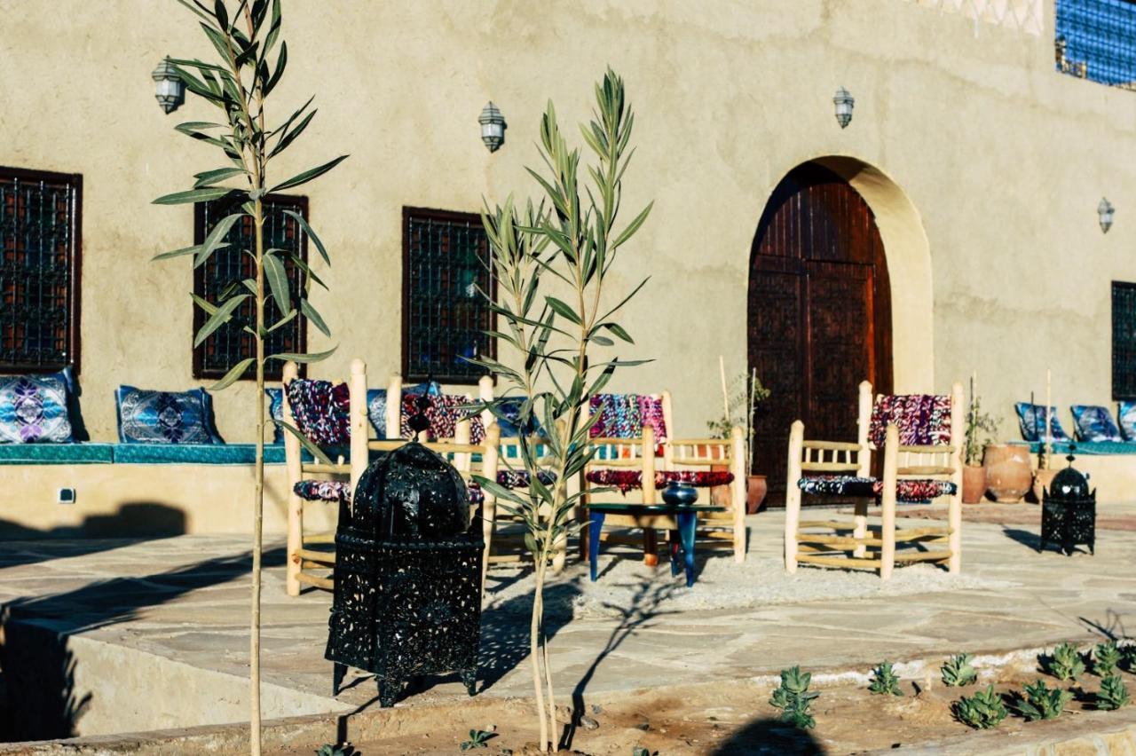 Riad Caravasar Merzouga Exteriör bild