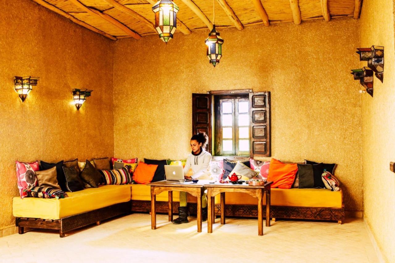 Riad Caravasar Merzouga Exteriör bild