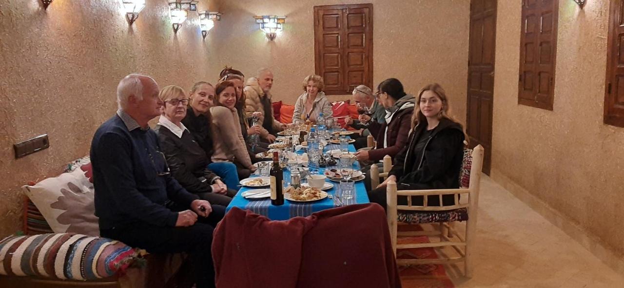 Riad Caravasar Merzouga Exteriör bild