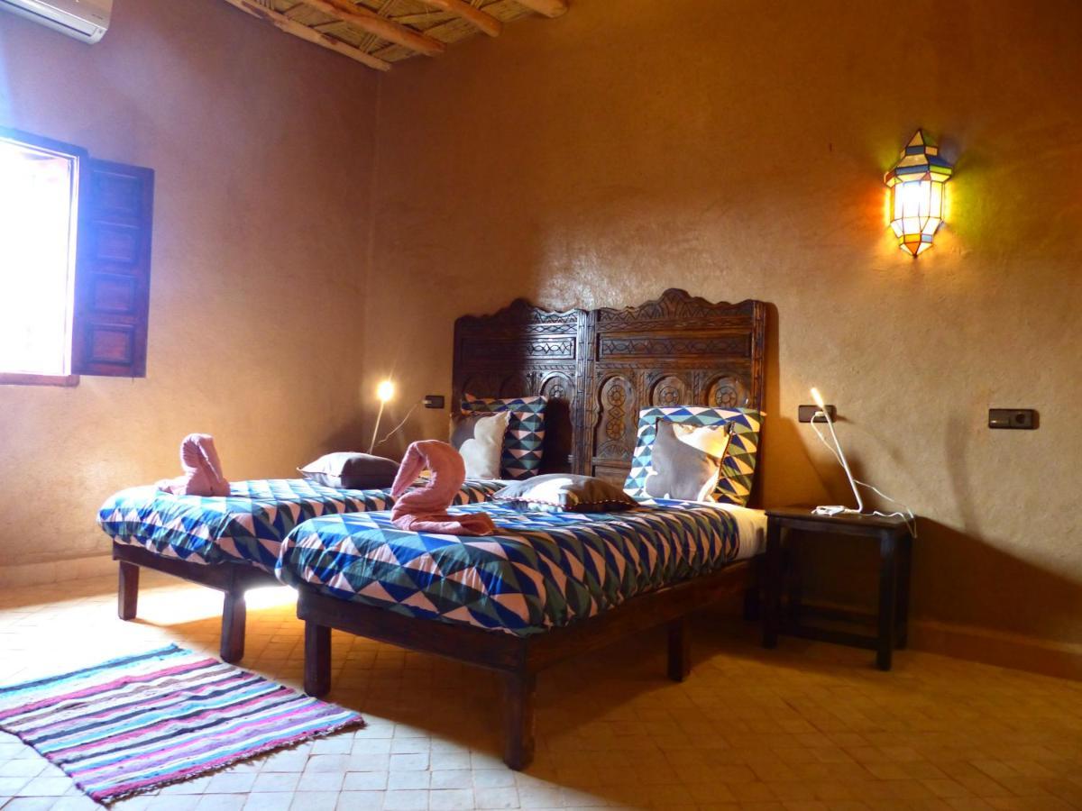 Riad Caravasar Merzouga Exteriör bild