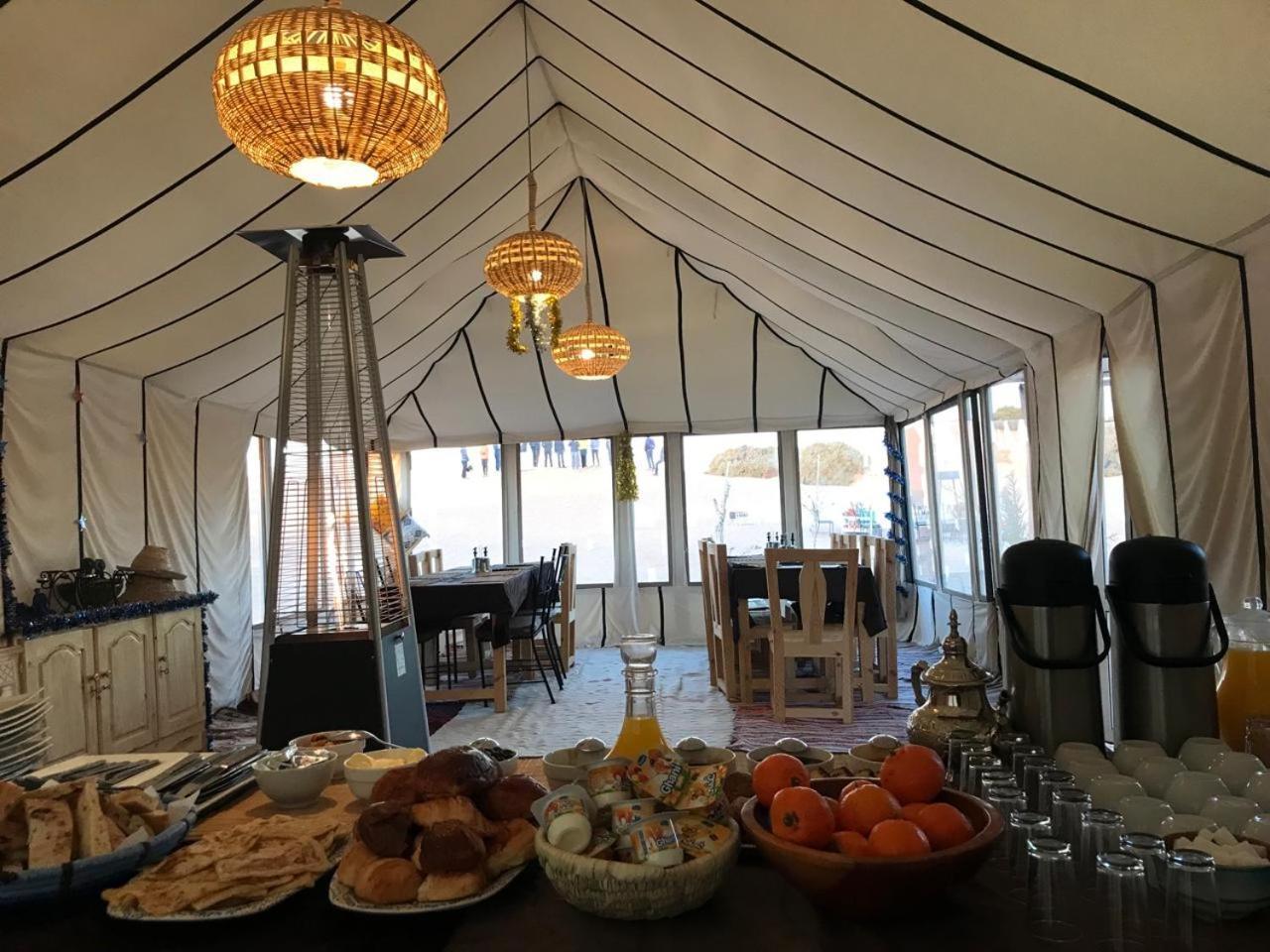 Riad Caravasar Merzouga Exteriör bild