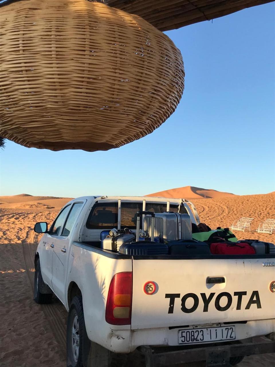 Riad Caravasar Merzouga Exteriör bild
